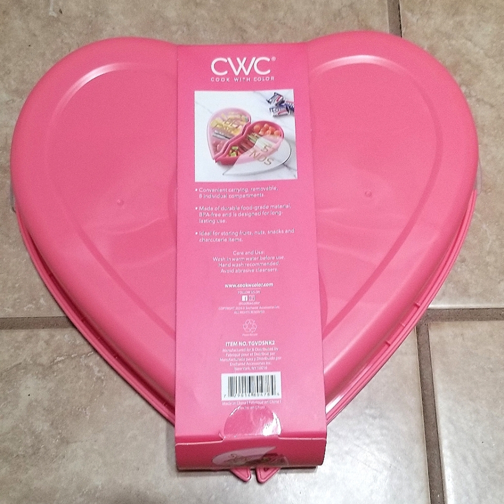 Target CWC Best Friends PINK Valentine Heart Snackle Box Storage Container - Picture 2 of 2